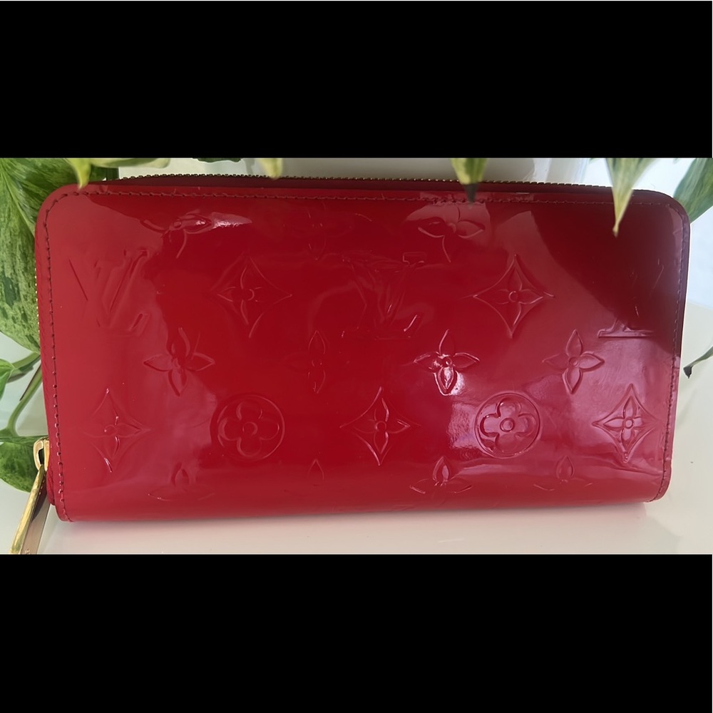Louis Vuitton Zippy Wallet Red Vernis